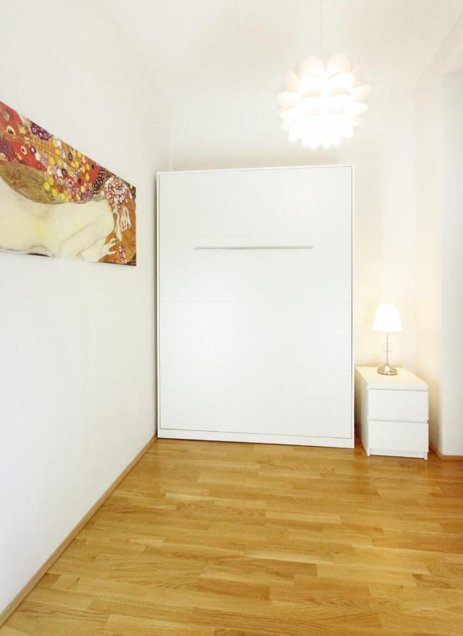 Herzlich Willkommen - Küss Hand Wien